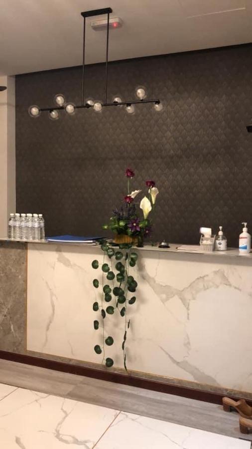 Kapit Hotel Kuching Esterno foto