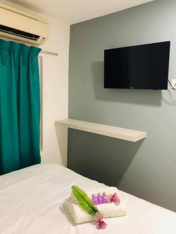 Kapit Hotel Kuching Esterno foto