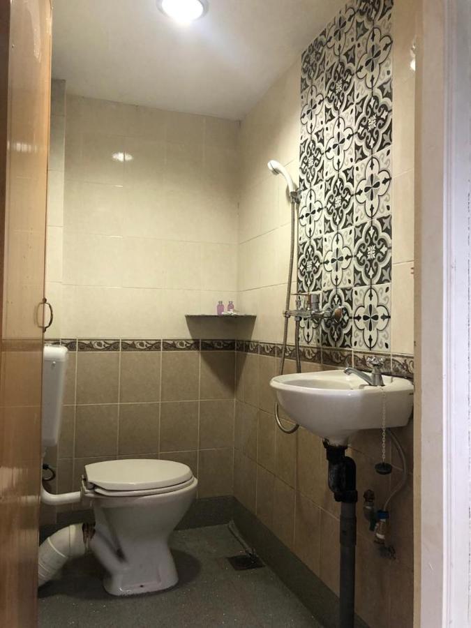 Kapit Hotel Kuching Esterno foto